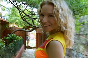 欧美裸体摔跤肏b