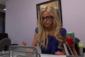 正在播放爆乳上司julia